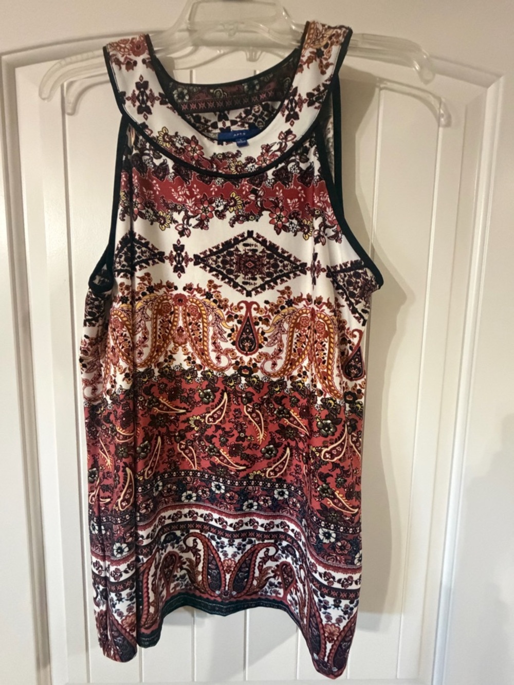 Apt. 9 Red and Cream Paisley Floral Sleeveless Tank